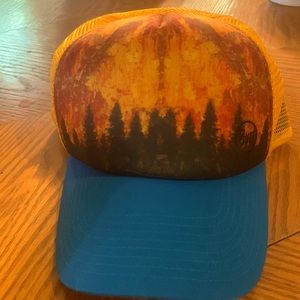 Mesh SnapBack hat Buff brand